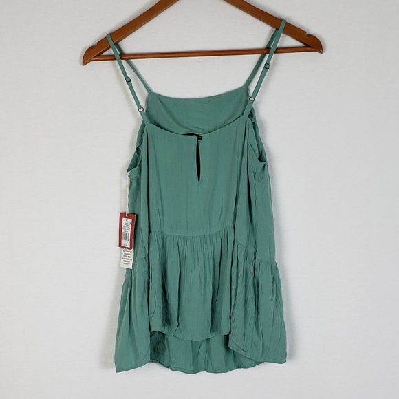 NWT Green Mossimo Crepe Cami Top With A Flowy Peplum Design Size XS - Picture 2 of 6